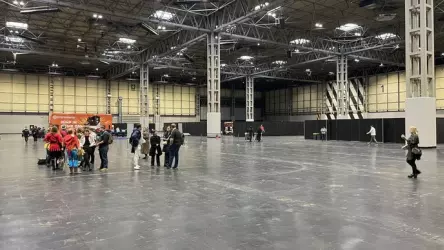 На выставке To The Moon Expo: Я, вероятно, смог бы сосчитать количество посетителей по пальцам одной руки.